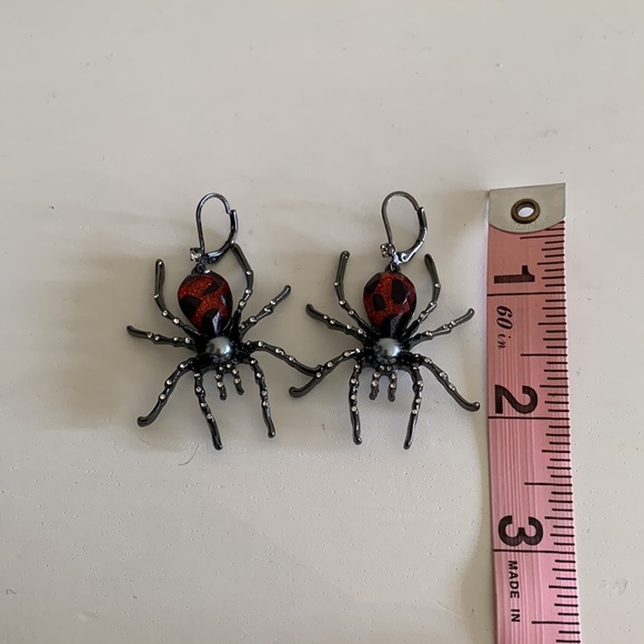 Betsey Johnson Spider Earrings - Picture 8 of 8